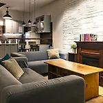 Hostel Orange